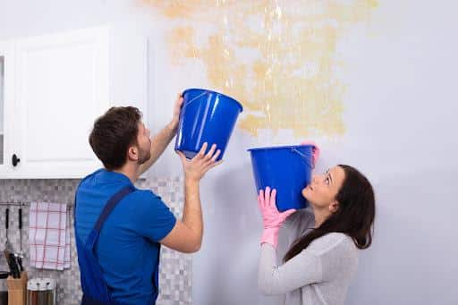 Do’s and Don’ts When Dealing With Water Damage image